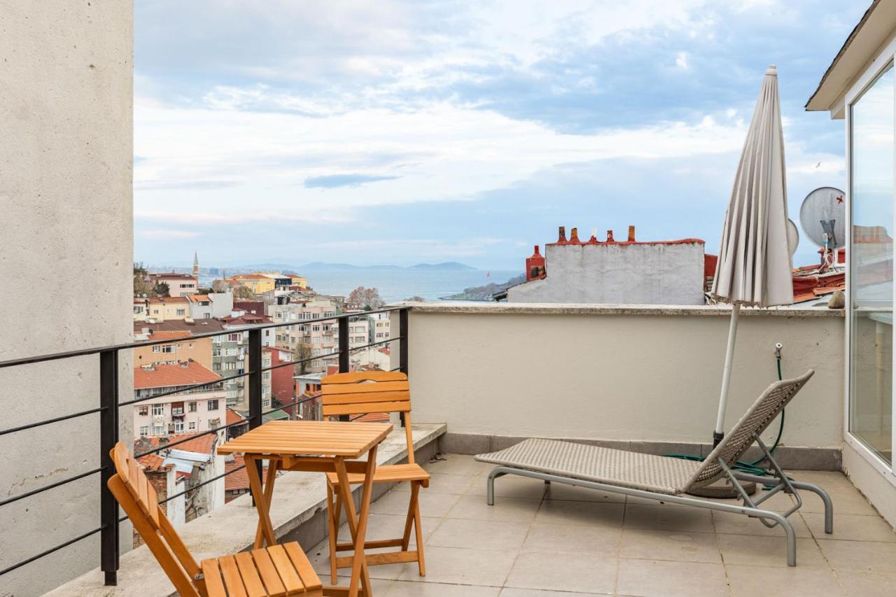 Mesmerizing Flat With Bosphorus View In Beyoglu Daire İstanbul Dış mekan fotoğraf
