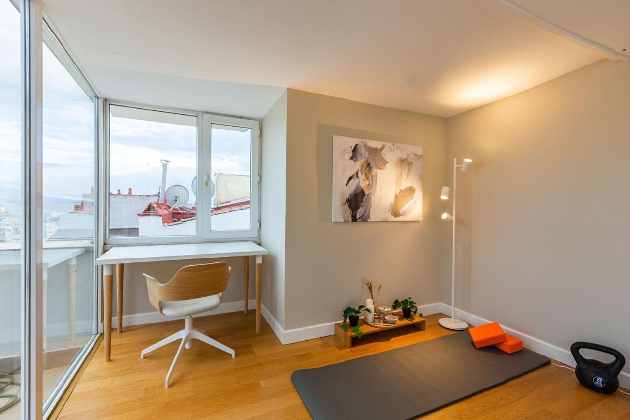 Mesmerizing Flat With Bosphorus View In Beyoglu Daire İstanbul Dış mekan fotoğraf