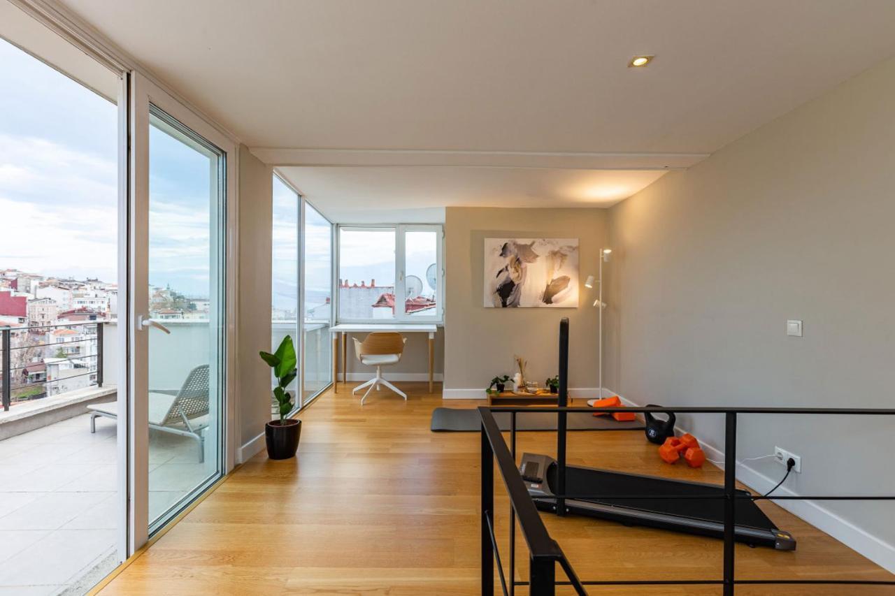 Mesmerizing Flat With Bosphorus View In Beyoglu Daire İstanbul Dış mekan fotoğraf